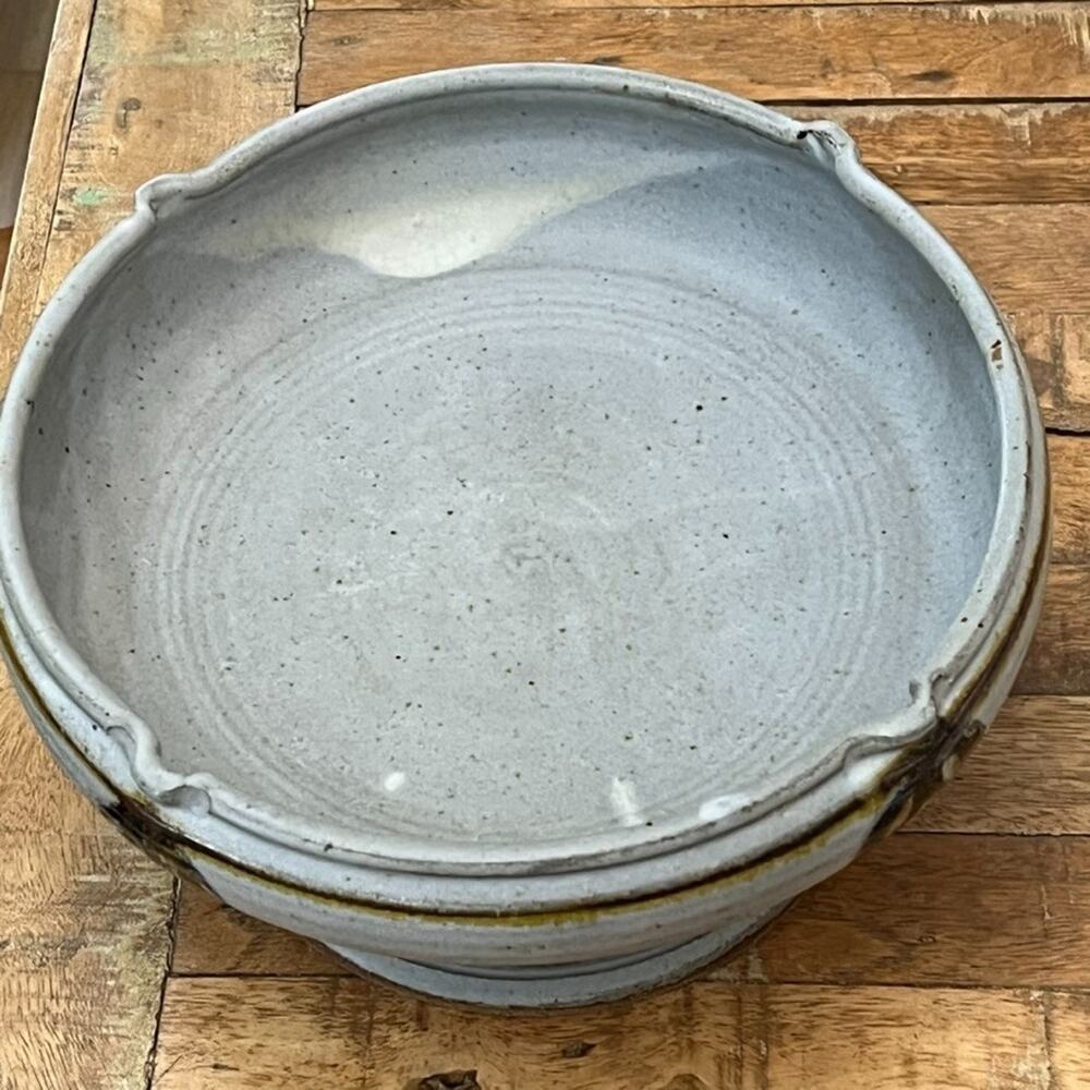 Art Studio Pottery Footed Centerpiece Bowl 5.5" Gray Speckled Signed Stoneware - Picture 4 of 15